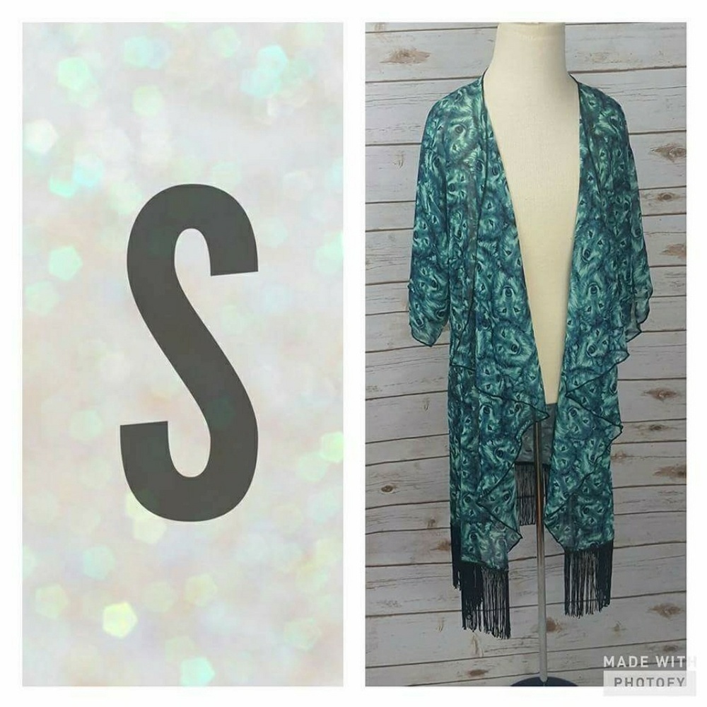 LuLaRoe wolf printed Monroe kimono